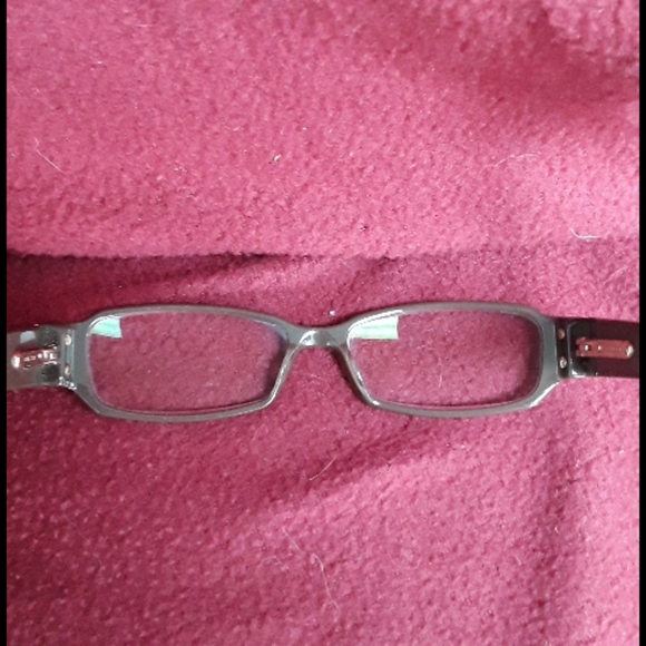 Gucci Eyeglass Frames with RX in them - Picture 3 of 6